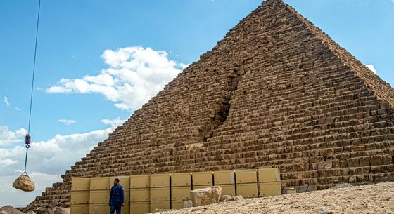 Valami furcsa dolog van a gízai piramisok tövénél, a műszerek bejeleztek, de inkább ásni kellene