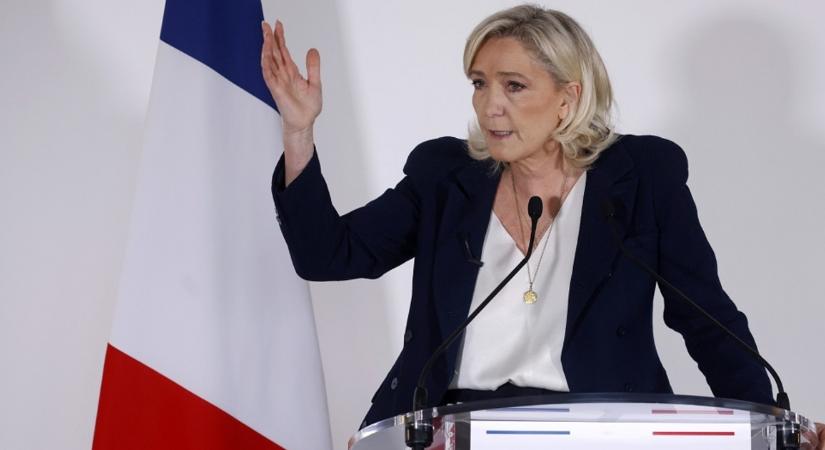 Le Pen nem hajlandó közösködni a német szélsőjobbal