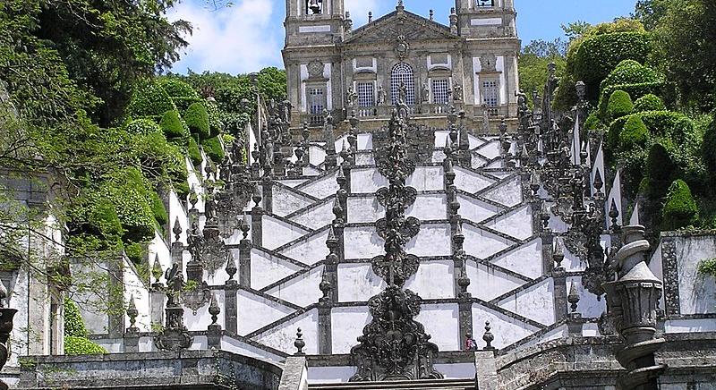 Régi és új találkozása  Bom Jesus do Monte funicular