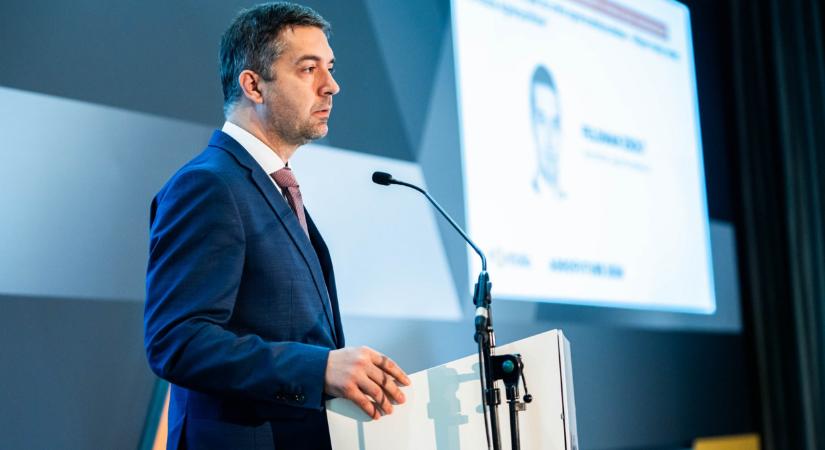 Feldman Zsolt: nem büntetni, hanem ösztönözni kell a gazdákat