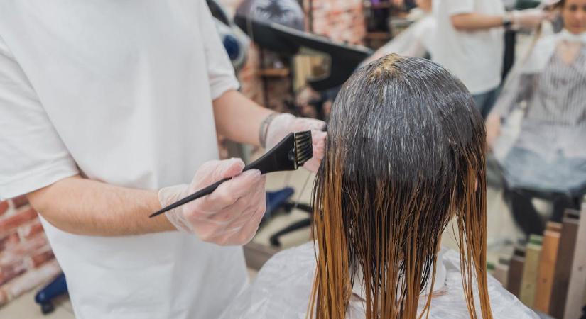 Hogyan távolítható el a hajfesték a bőrünkről?