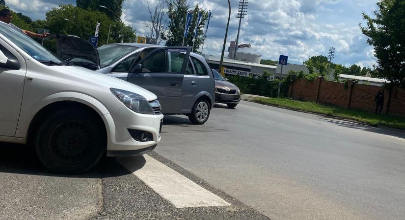 Két autó ütközött Kaposváron