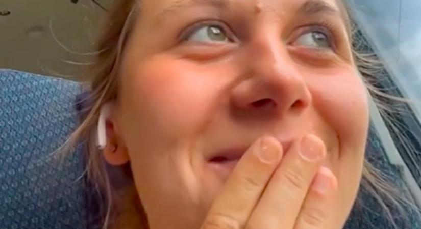 Elaludt a nő a vonaton: elborzadt, amikor ébredés után megnézte, hol van - Videó