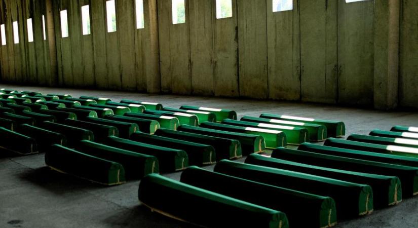 Megszavazta az ENSZ, hogy emléknapot kapjon a srebrenicai népirtás, Magyarország ellene voksolt