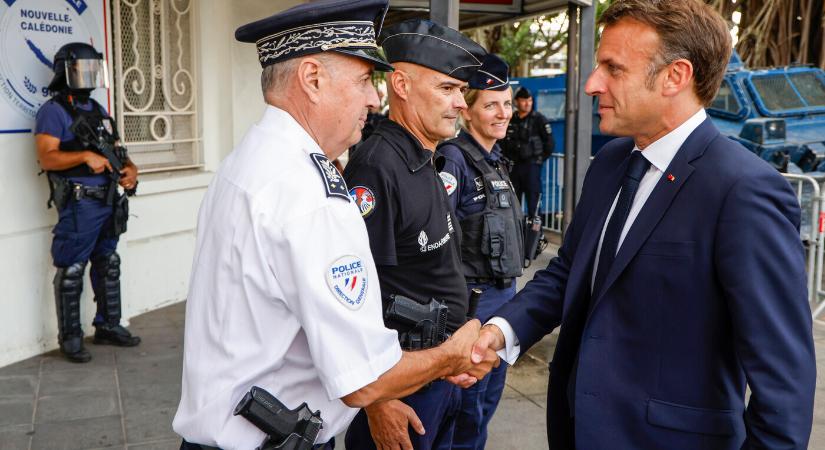 Emmanuel Macron: elhalasztják a választójogi reform életbe léptetését Új-Kaledónián