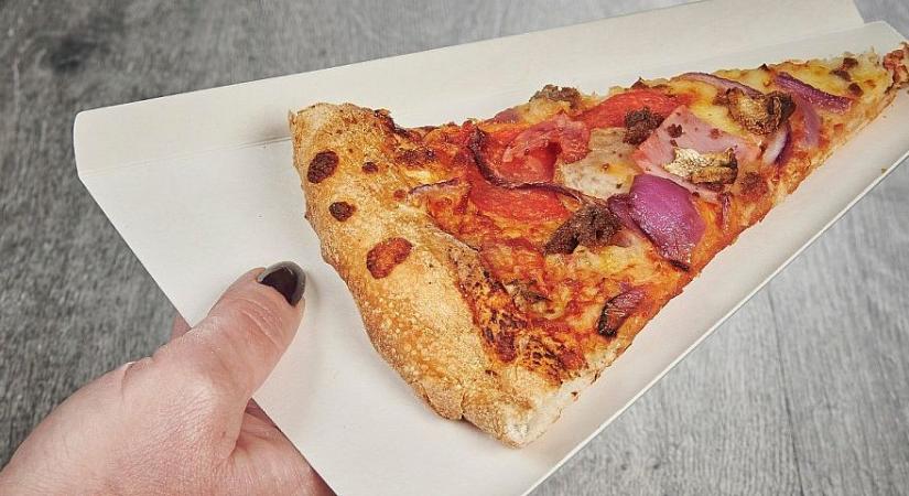 A Google szerint rakjunk ragasztót a pizzánk szószába ahhoz, hogy az igazán jó legyen