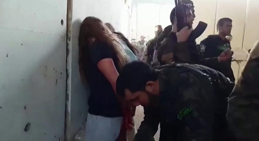 Embertelen körülmények között raboskodnak a Hamász által fogvatartottak  videó