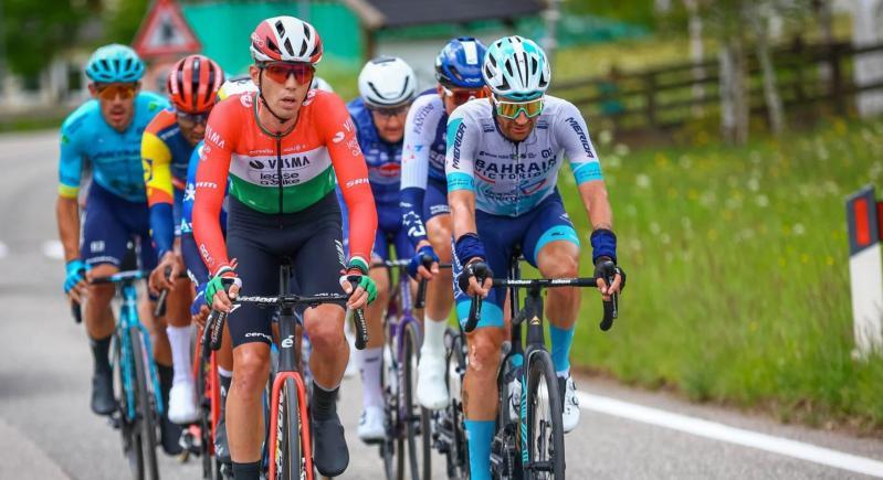 Giro d’Italia hírek: Valter Attila szerint a verseny egyik legkönnyebb szakaszán vannak túl, Tim Merlier duplázott, a szökevények utolsó lehetősége következik