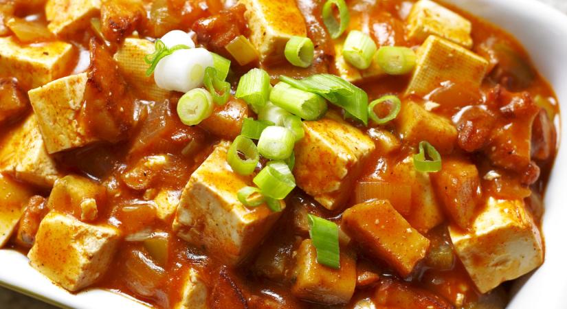 Mennyei tofu édes-savanyú szószban: kínai klasszikus húsmentesen