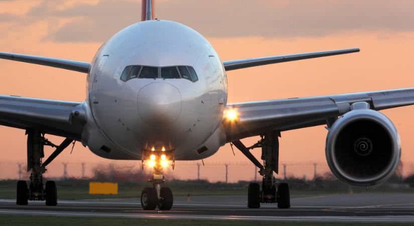 Több száz Boeinget fenyegethet a levegőben történő robbanás veszélye?