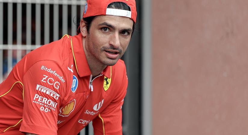 F1: Meghökkentő csapattal tárgyal Sainz