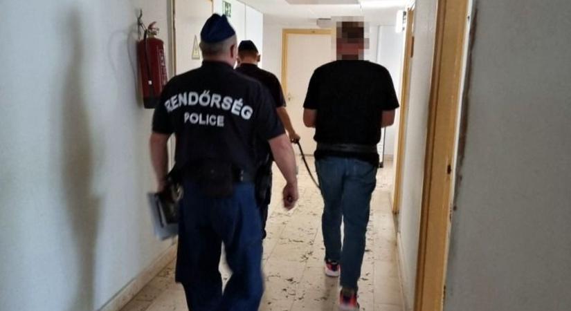 Árulkodott a tetkó, Vésztőn fogadták a rendőrök a román férfit