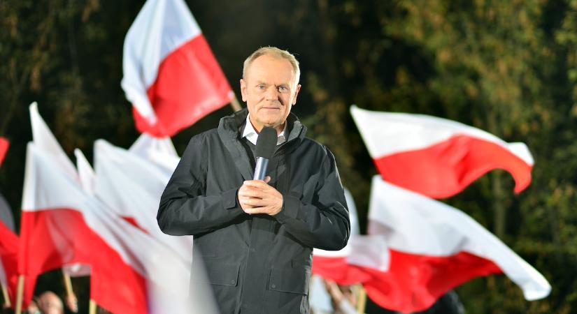 Donald Tusk cáfolta, hogy indulna a jövő évi lengyelországi elnökválasztáson