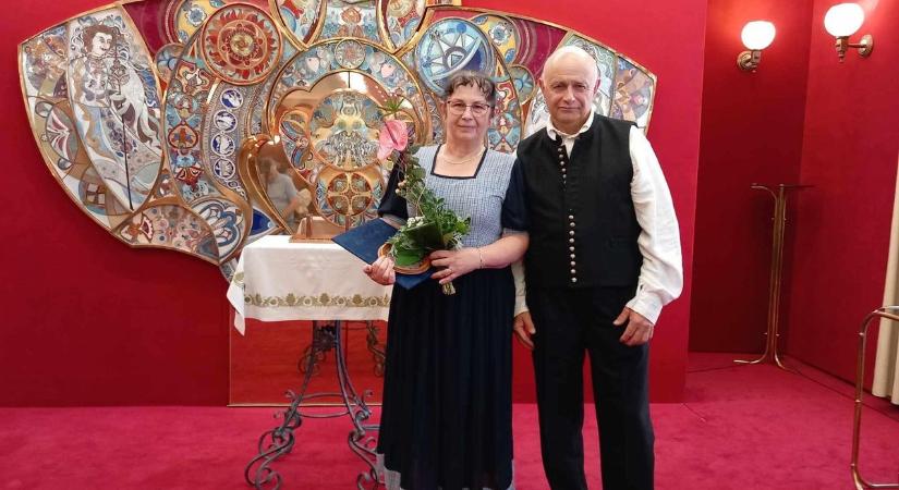 Szentpéteriné Lévai Mária életét a jászkunsági hagyományoknak szentelte, most nívós díjat kapott érte