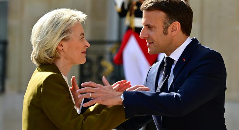 Macron megtorpedózhatja Ursula von der Leyen újrázását
