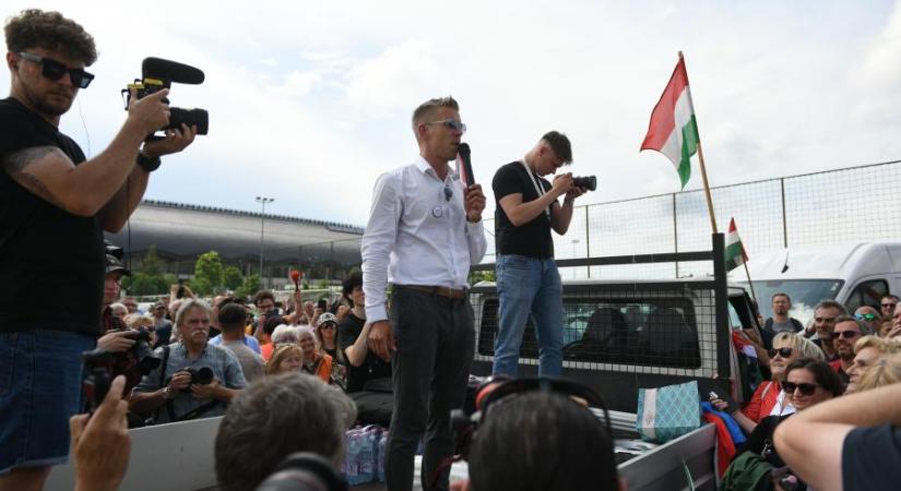 Magyar Péter ott lesz a köztévé vitáján a Várkert Bazárban, de megtartja a tüntetést is