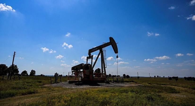 Szabadesésben az olaj ára – egyelőre nincs semmi, ami megállítsa