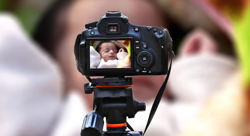Semmihez sem hasonlítható grimasszal reagált a fotózásra egy hétnapos baba