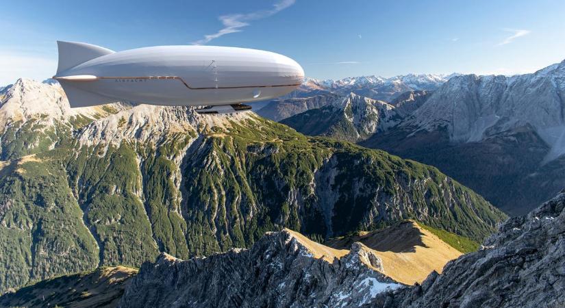 Felhők közt úszik a légi luxusjacht – fotók