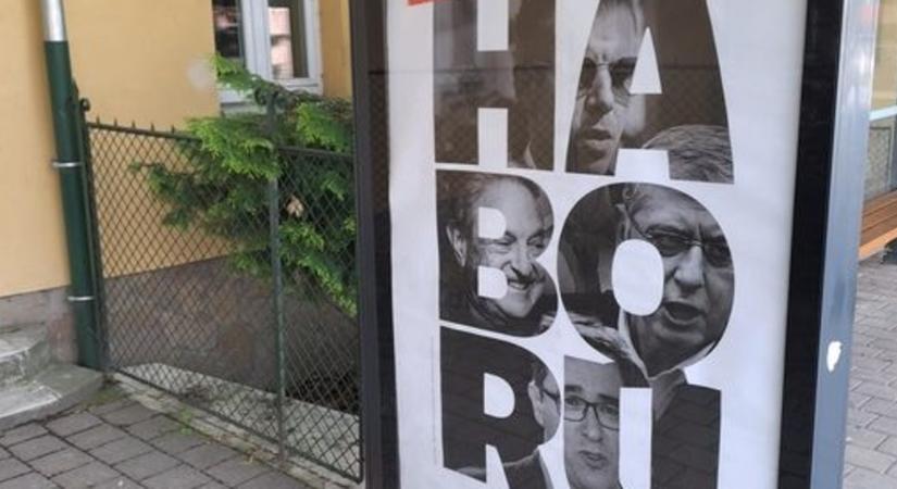 Nem tűrték tovább a szülők a Fidesz plakátját