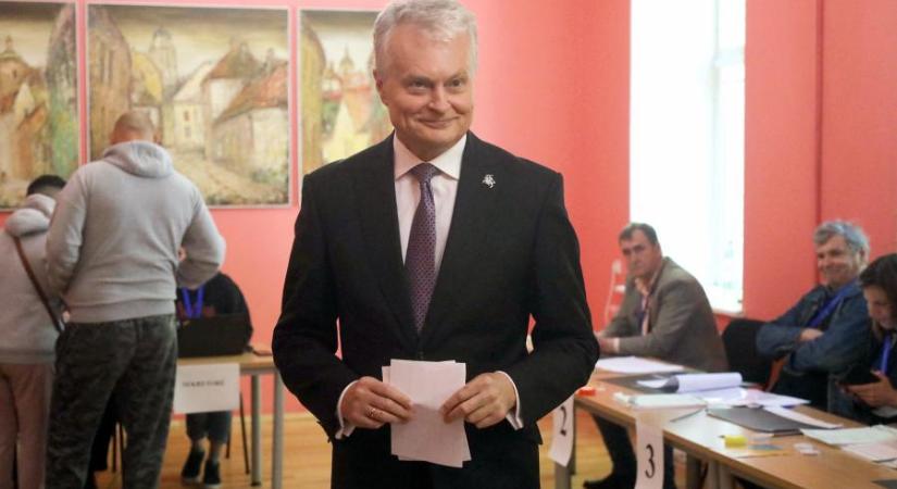 Litvánia elnököt választ