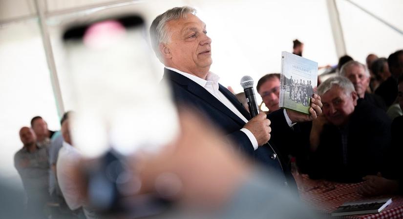Orbán Viktor: A Robi volt a kedvenc pajtásom és rengeteg intőt kaptam lógás miatt