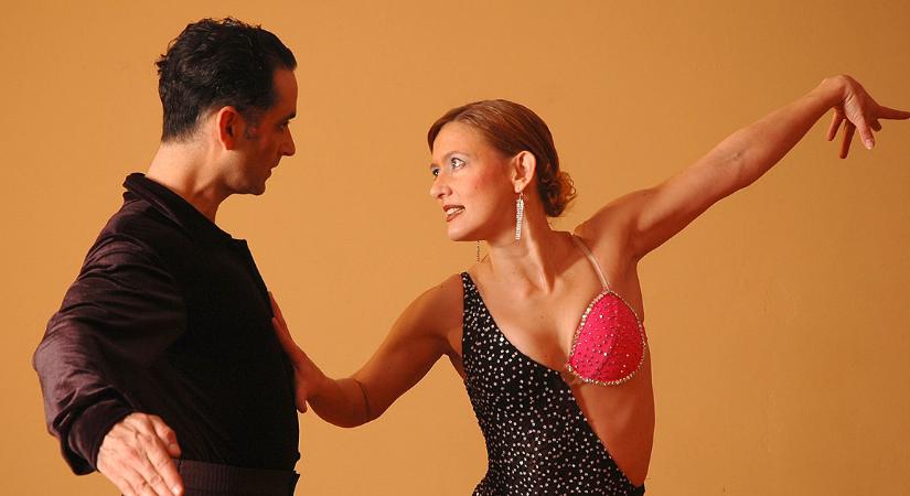 Ingyenes tánctanfolyamot hirdetett egy debreceni egyesület