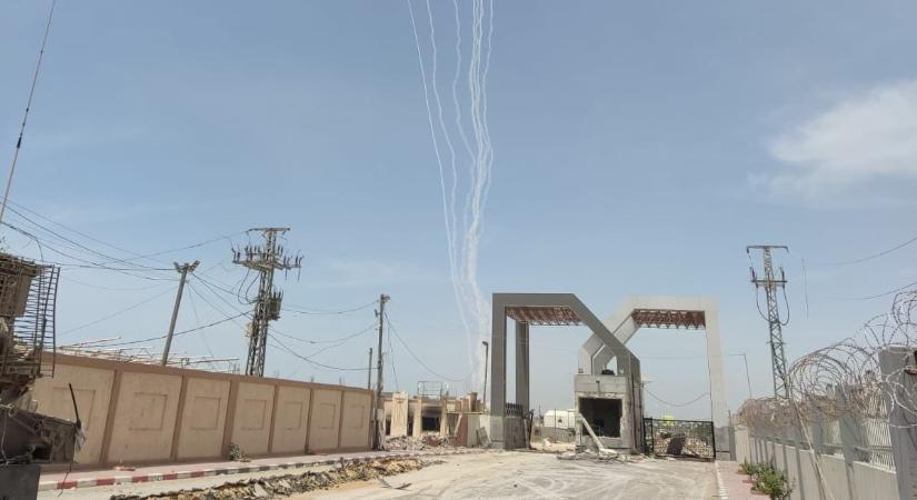 Rakétákkal lőtte a Hamász Tel-Avivot