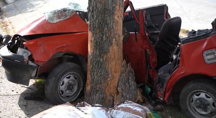 Megrázó videó: senki sem volt bekötve, egy 40 év körüli férfi halt meg a balesetben!