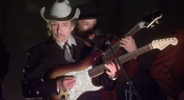 Bob Dylan eladta a teljes életművét a Universal Musicnak