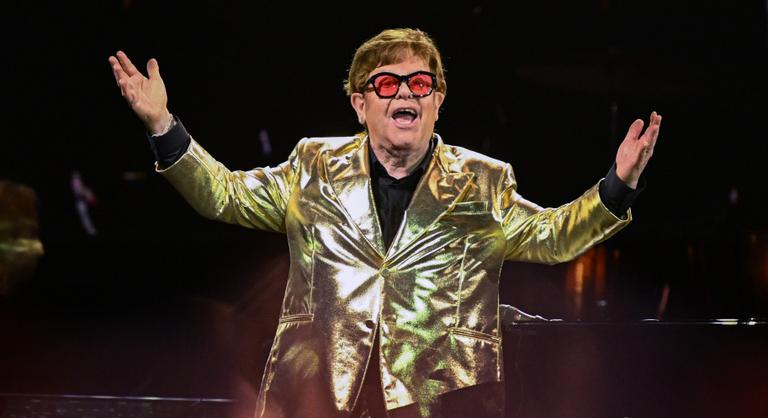 Elton John még nem készül a visszavonulásra