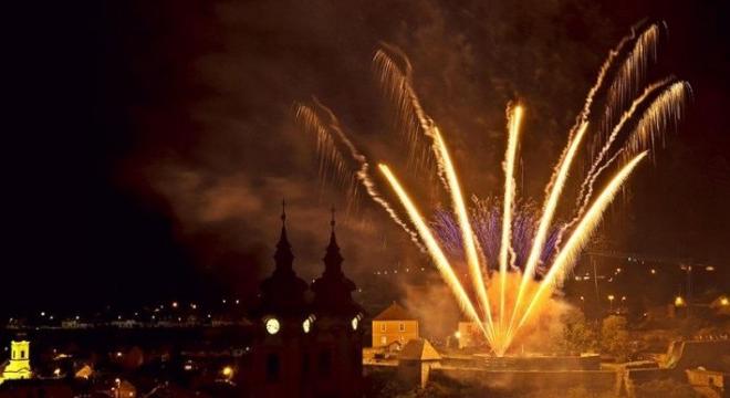 Hivatalos! Idén nem lesz Egerben szilveszteri tűzijáték