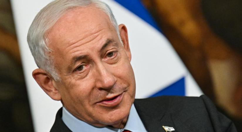 Benjámin Netanjahu tragikus hibának nevezte a több tucat emberéletet követelő rafahi légicsapást