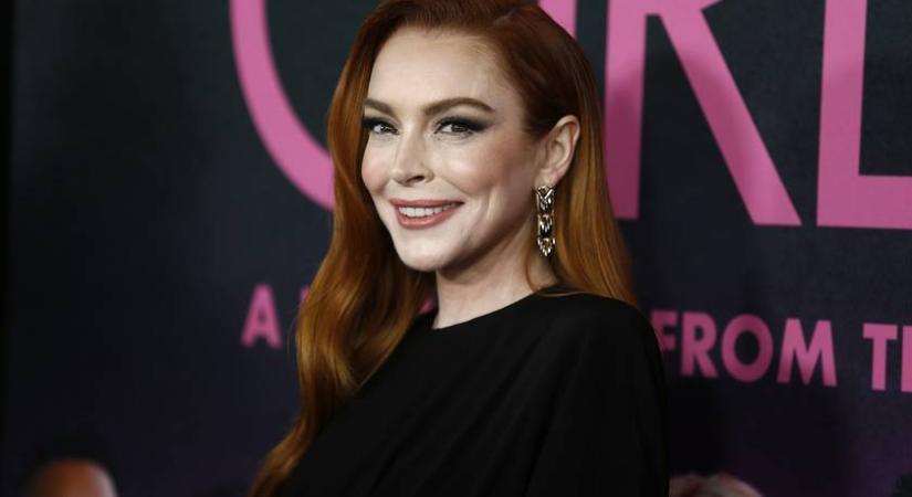 Lindsay Lohan bikinis fotója: 10 hónappal a szülés után így pózol