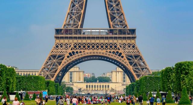 Az Eiffel-torony és a közlekedési vállalat is árat emel Párizsban az olimpiára