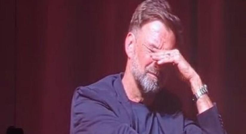 Könnyek között búcsúzott Jürgen Klopp a liverpooli szurkolóktól  videó