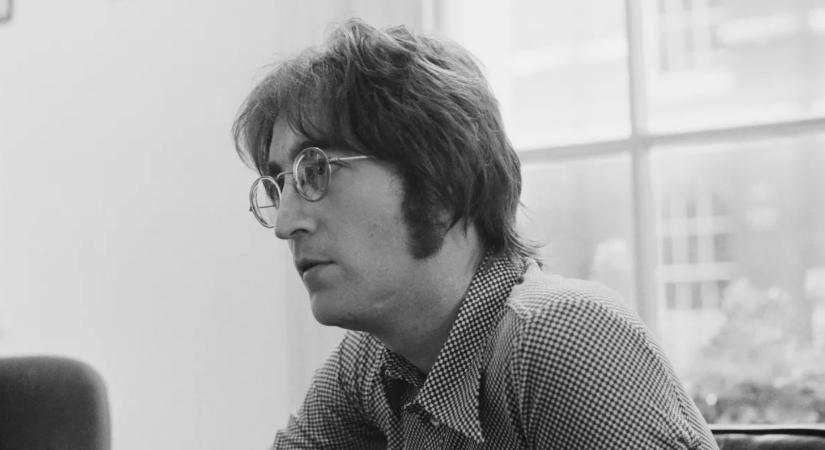 Rekordösszegért kelt el a rocklegenda, John Lennon elveszettnek hitt gitárja