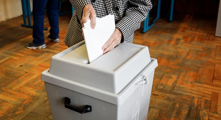 Nem szavazhatnak kétszer a lakcímet létesítő levélben szavazók