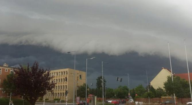 Félelmetes peremfelhővel vonultak a viharok a Dunántúlon is