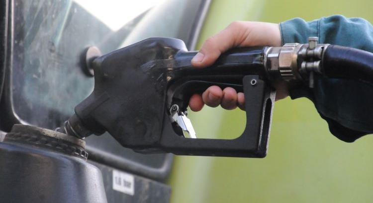 Tovább nő az olló a gázolaj és a benzin ára között