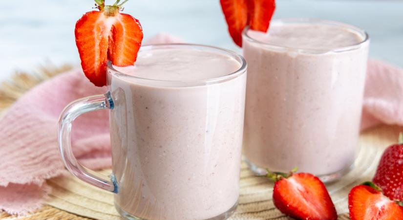 Mogyoróvajas-epres smoothie: a tökéletes fehérjedús napindító