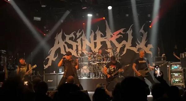 Első koncertjét adta a Volbeat frontemberének death metalos bandája, az Asinhell (videó)