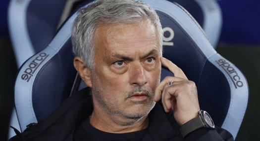 José Mourinho azonnal távozik a Fenertől, amennyiben: