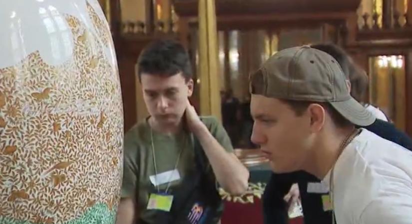 Kárpát-medencei diákokat fogadtak az Országházban  videó