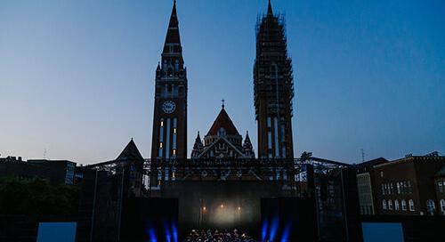 Ajándékkoncert-jegyeket oszt a Szegedi Szabadtéri