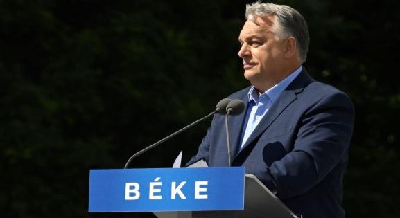 Már a Facebook is Orbán Viktorral packázik