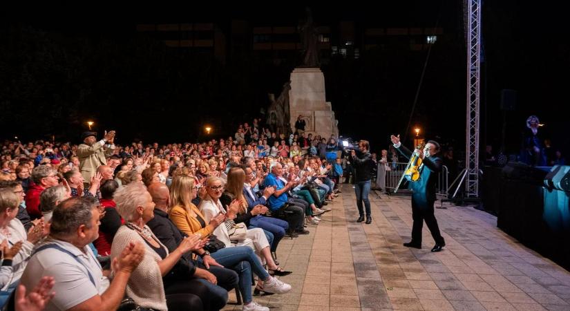 Szupercellás jégvihar csapott le Mága Zoltán debreceni koncertjének főpróbájára - fotók