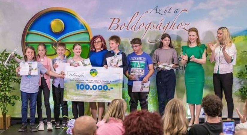 Díjat nyertek a Pécsi Bánki Donát Utcai Általános Iskola Abaligeti Iskolájának tanulói