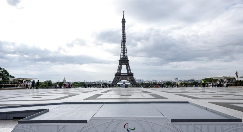A francia hatóságok szerint az oroszok állhatnak az Eiffel-torony koporsós rejtélye mögött