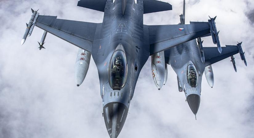 Hollandia engedélyezi Ukrajnának a csapásmérést Oroszország területére az F–16-os vadászgépekkel